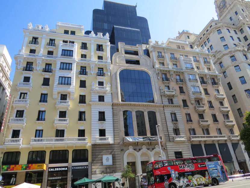Stadthäuser in Madrid 5 Online-Puzzle