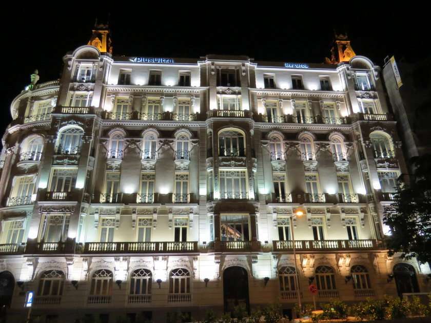 Мадрид през нощта онлайн пъзел