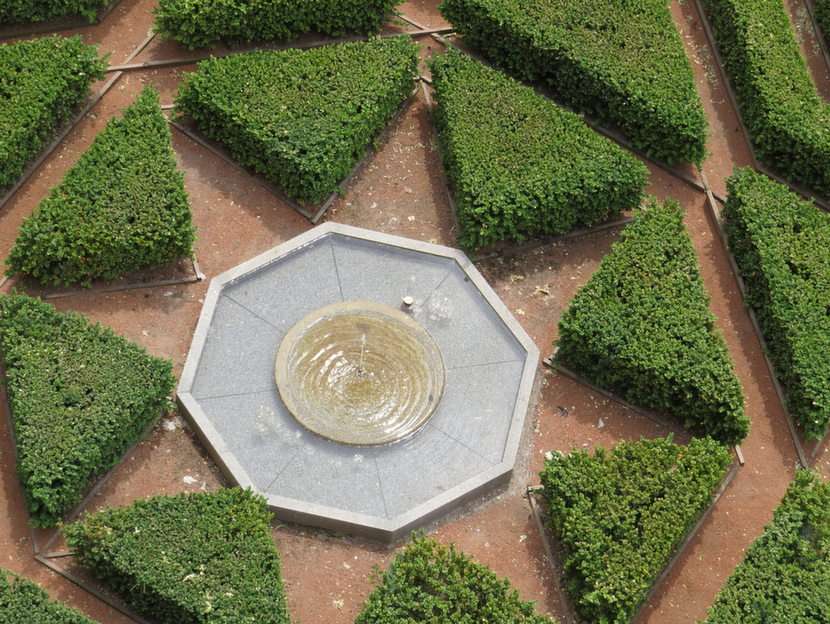 Fountain puzzle online from photo