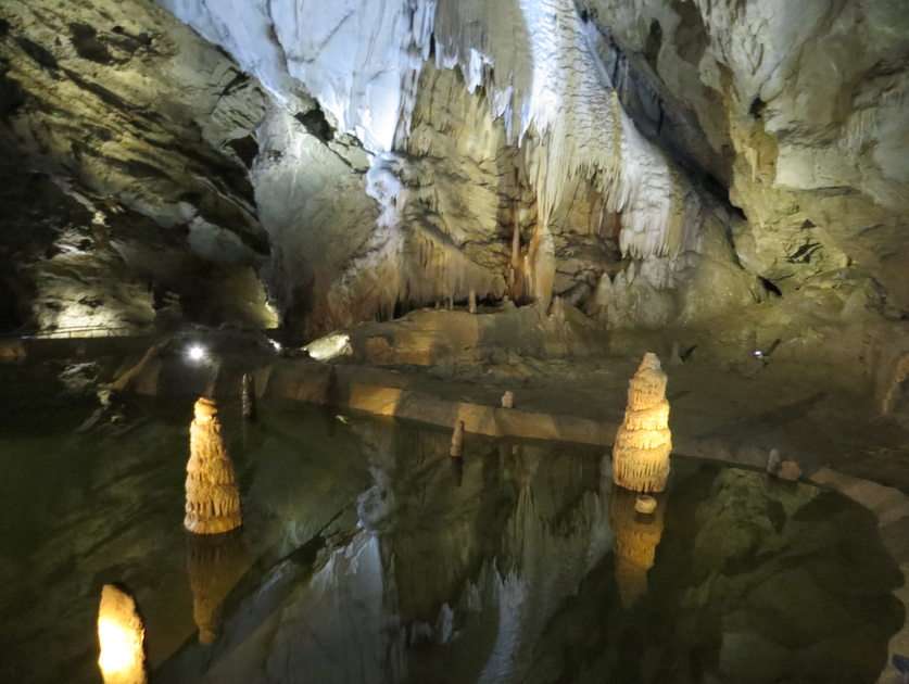 Σπήλαιο Μπιέλσκο παζλ online από φωτογραφία