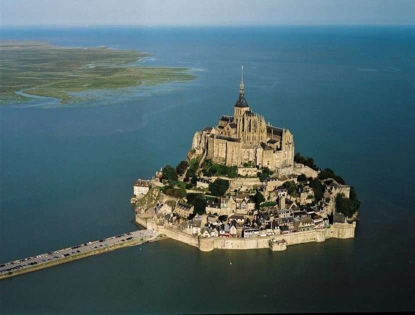 Slott på vattnet pussel online från foto