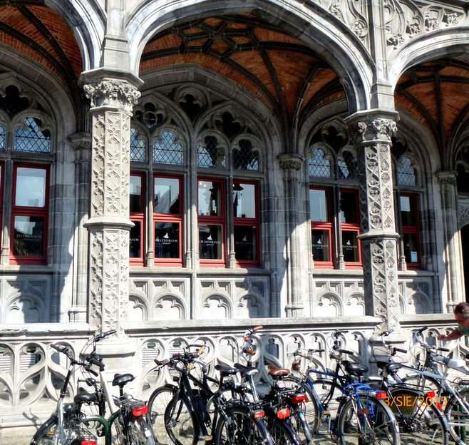 Велосипеди в Брюж онлайн пъзел от снимка