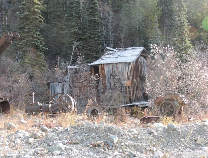 MINER'S SHACK puzzle online from photo