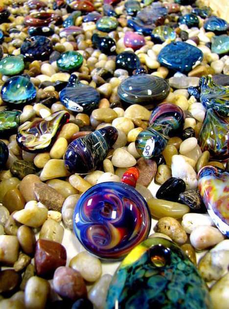 Glass Beads puzzle online from photo