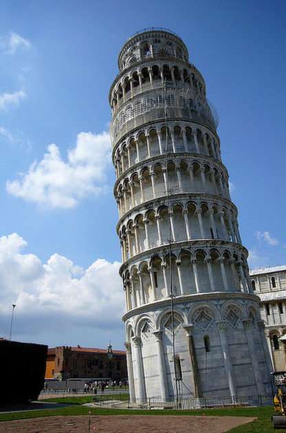 Leaning Tower puzzle online from photo