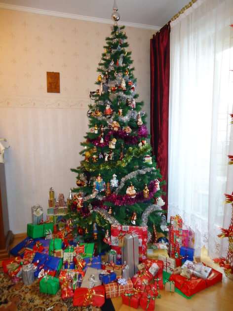 Christmas tree 2015 puzzle online from photo