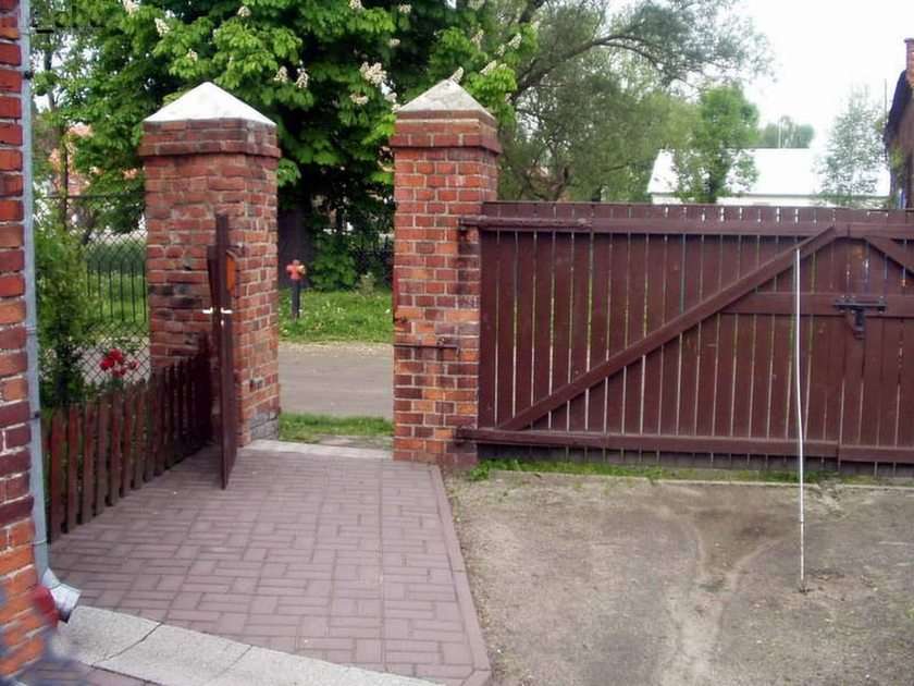 Kargula Gate puzzle online from photo