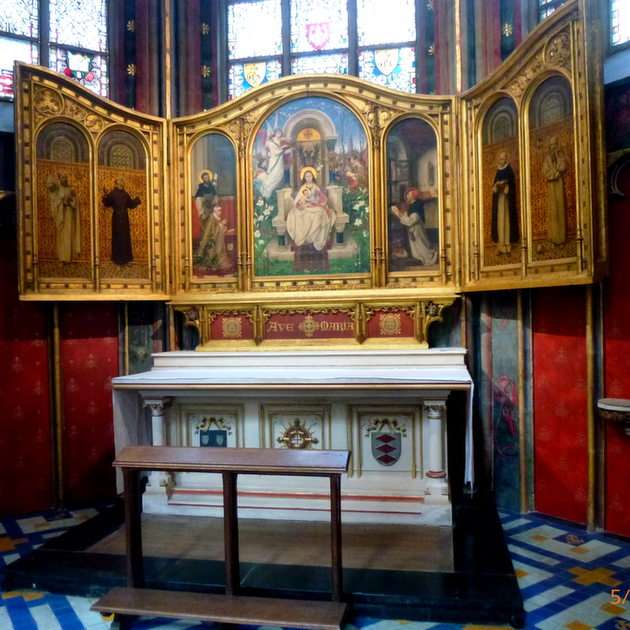 Side altar puzzle online from photo
