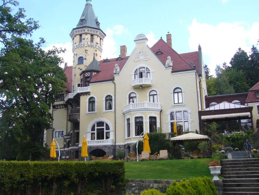 Palace - the vicinity of Koszalin online puzzle