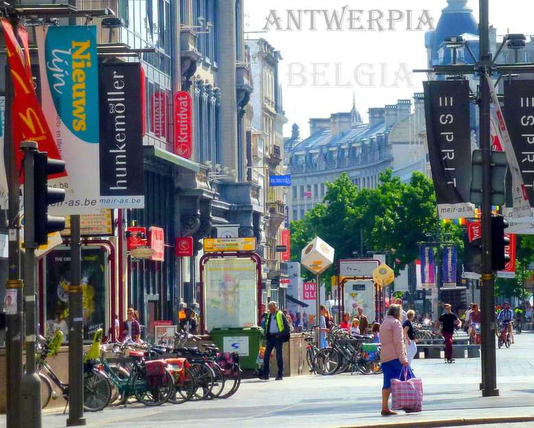 Красочный Антверпен онлайн-пазл