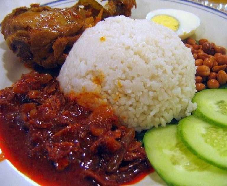 Кокосов ориз (Nasi Lemak) Малайзия онлайн пъзел