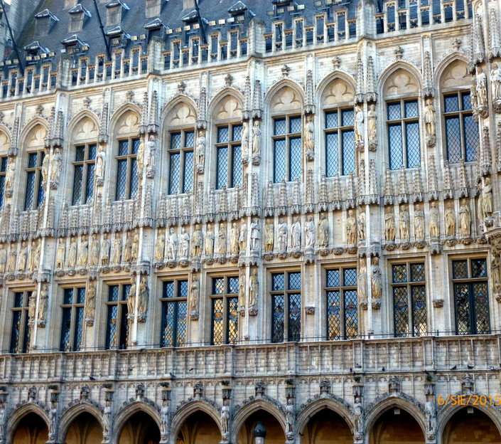 Grand Place - ett fragment av fasaden Pussel online
