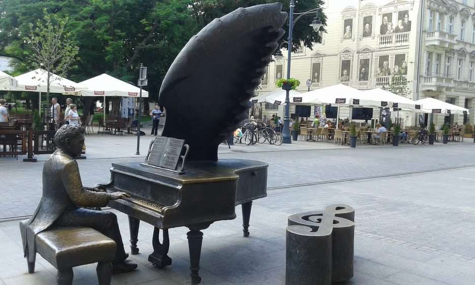 Πιάνο του Ρουμπινστάιν παζλ online από φωτογραφία