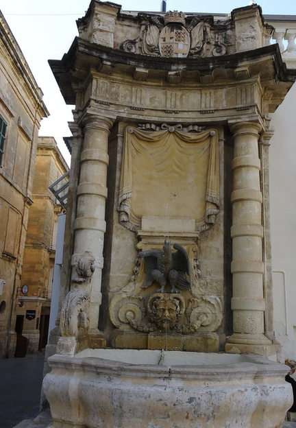In the square - Valletta online puzzle