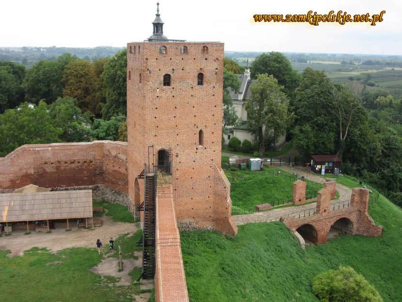 Castelo em Czersk puzzle online a partir de fotografia
