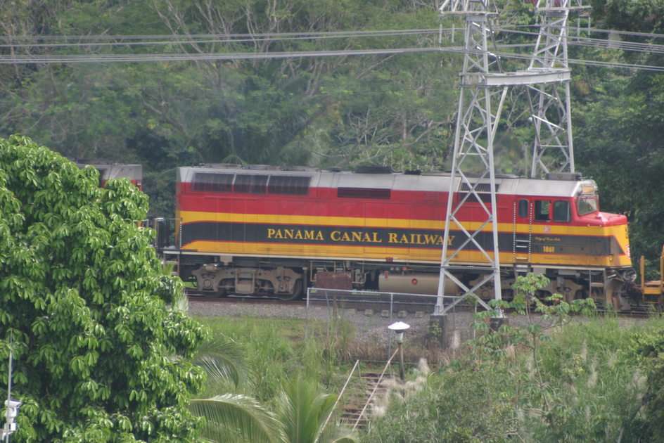 Panama-csatorna vasút puzzle fotóból