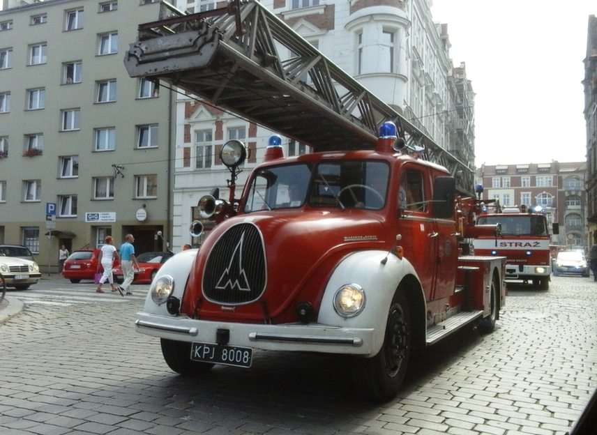 Magirus_zlot Firefighters_Bytom 2016 puzzle online from photo