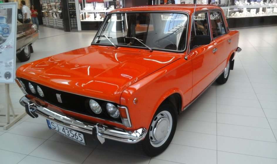 Polish Fiat 125p_02 puzzle online from photo