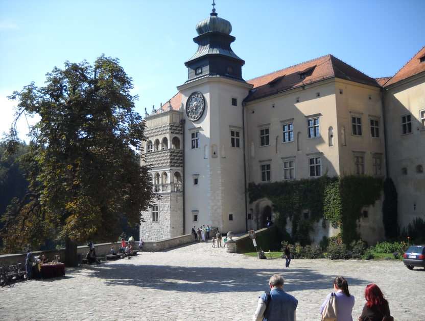 Castelo em Pieskowa Skała puzzle online