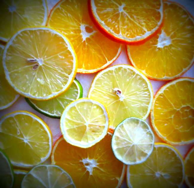 Citrus slices puzzle online from photo