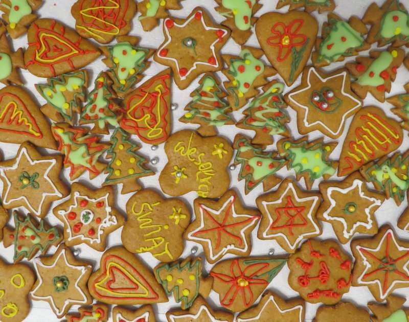 Homemade gingerbread puzzle online from photo