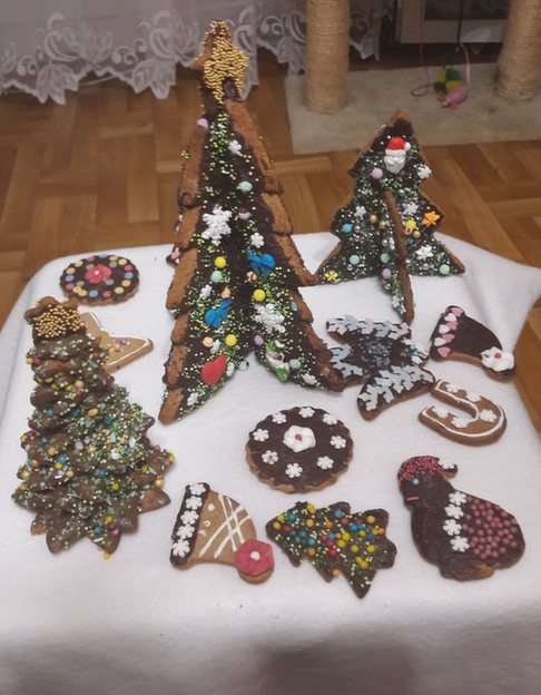 Sweet Christmas decoration puzzle online from photo