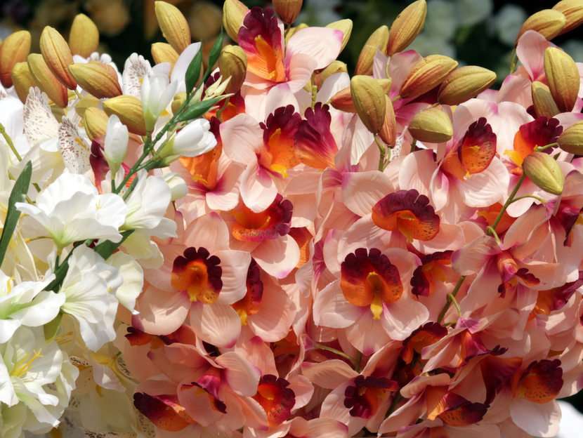 изкуствени цветя онлайн пъзел