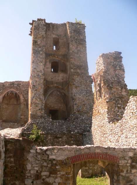 Ruïnes in Eger Hongarije puzzel online van foto