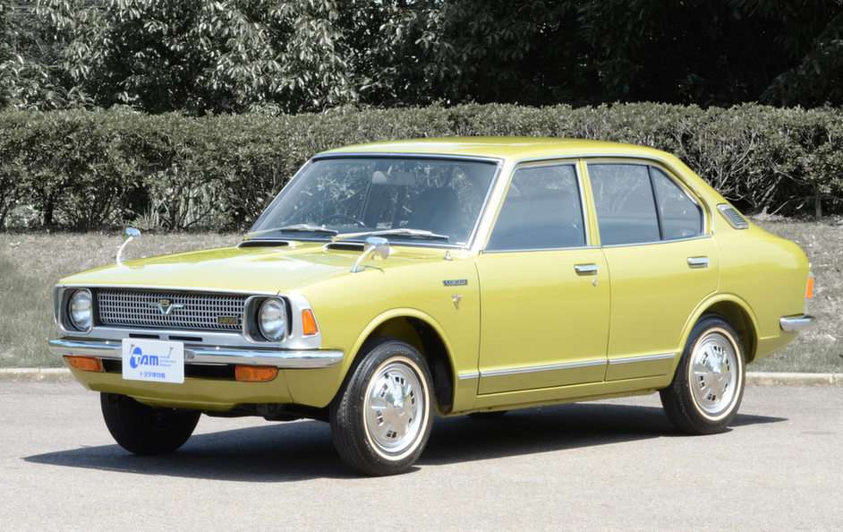 Corolla от 1970 г. онлайн пъзел от снимка