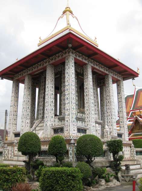 temple in thailand puzzle online from photo
