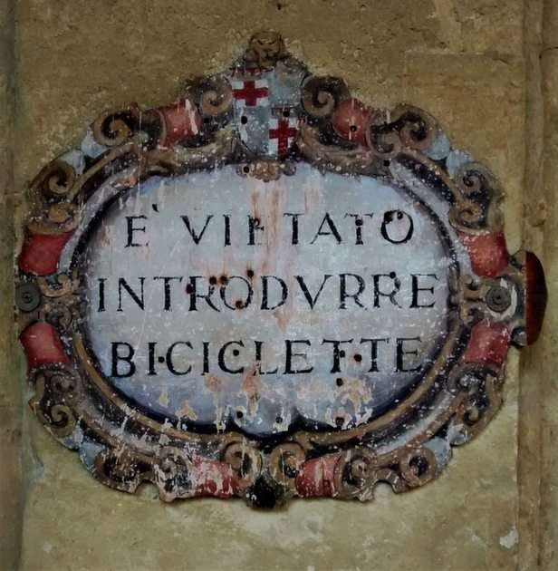 Archiginnasio di Bologna - interdiction de bicyclette puzzle en ligne à partir d'une photo