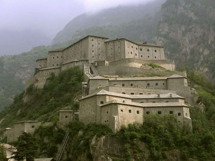 Fort Bard i Aostadalen Pussel online