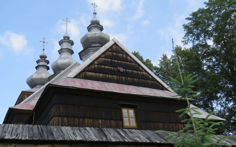 Православная церковь в Полянах онлайн-пазл