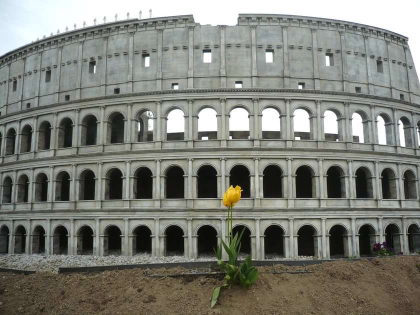 colosseum - parc miniatural Inwałd puzzle online din fotografie
