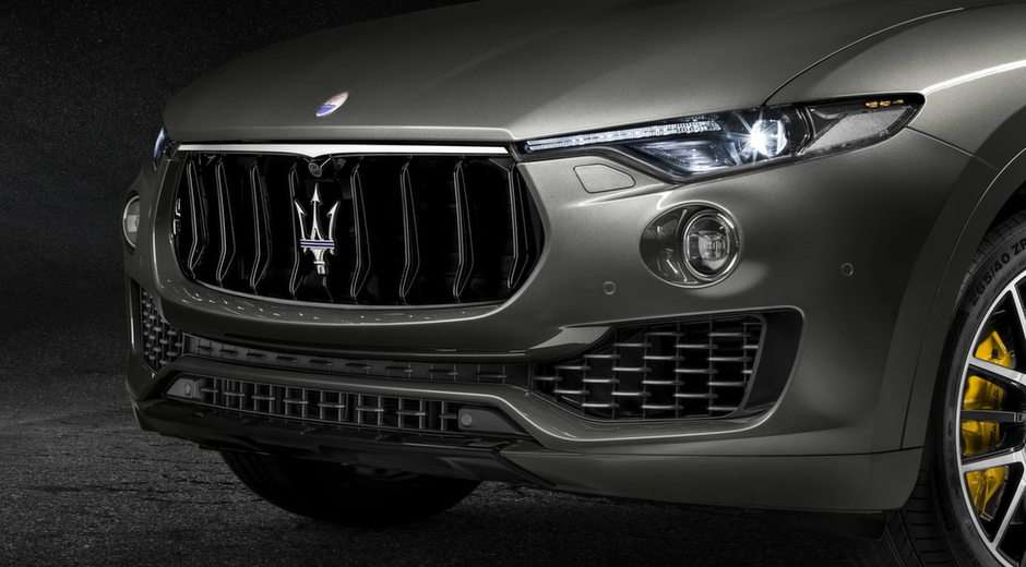 Maserati puzzle online from photo