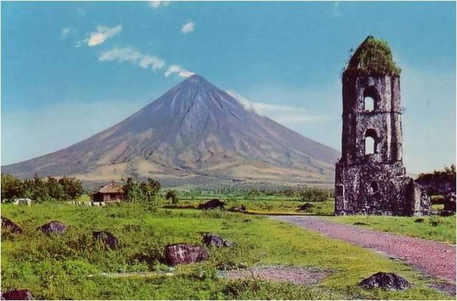 Mt. Mayon 1 puzzel online van foto