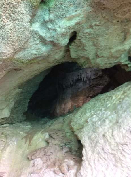 Στο σπήλαιο παζλ online από φωτογραφία