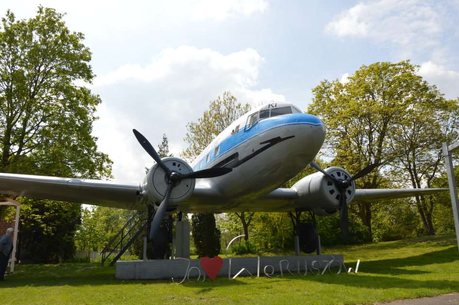 L'avion de Wieruszów puzzle en ligne à partir d'une photo