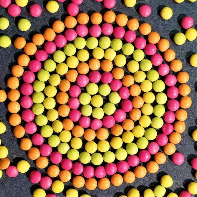 Smarties puzzle online from photo