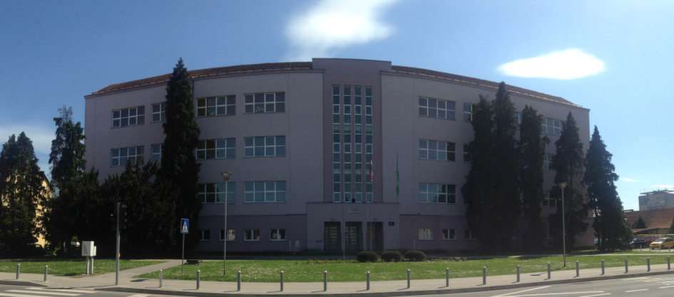 1-а початкова школа Вараждин, Хорватія онлайн пазл
