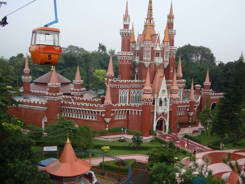 TMII puzzle online from photo