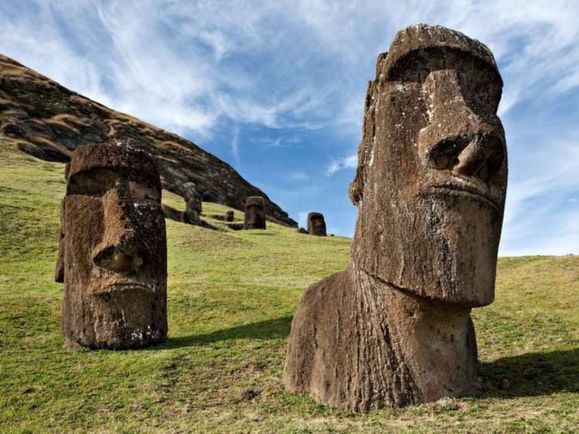 Easter Islands puzzle online from photo