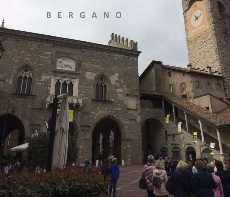 Bergamo puzzle online din fotografie