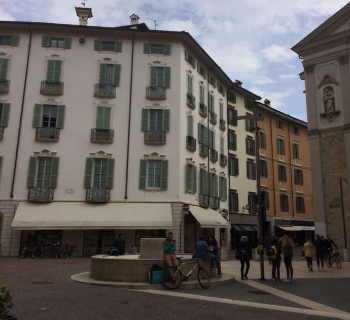Bergamo puzzle online a partir de fotografia