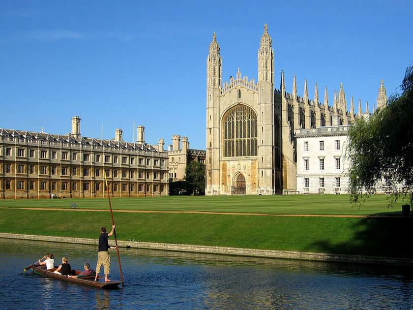 Cambridge pussel online från foto