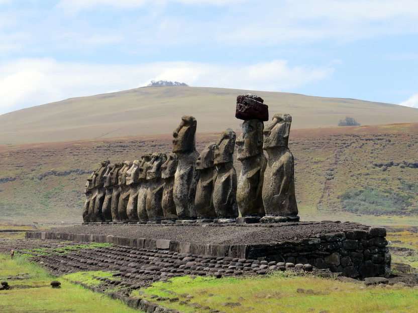 Statues de l'île de Pâques puzzle en ligne à partir d'une photo