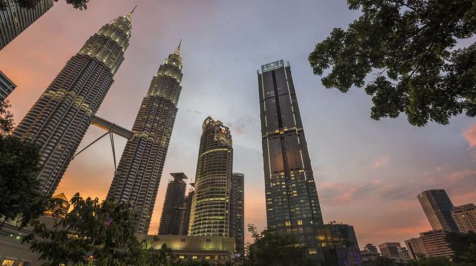 Vier Jahreszeiten Kuala Lumpur Online-Puzzle