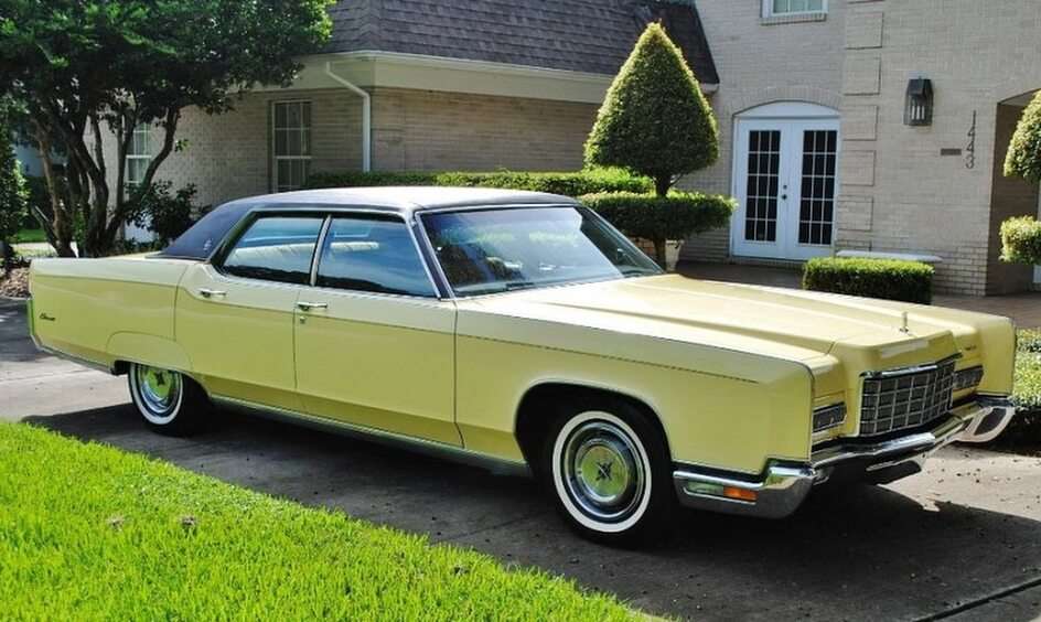 Lincoln Continental - 1972 puzzle online
