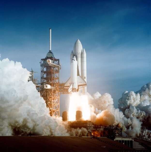 Shuttle lancering puzzel online van foto