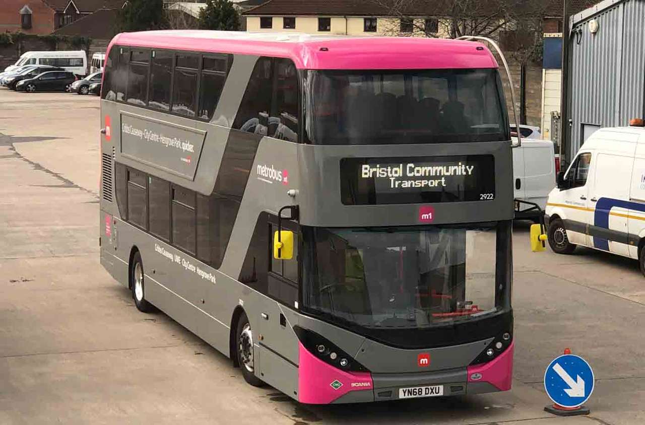 Bristol Community Transport Puzzle Pussel online